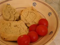 frasedda con pomodoro, piatto tipico del capo di leuca