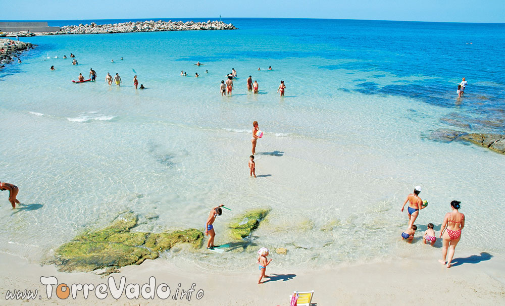 foto spiaggia di torre vado nel salento