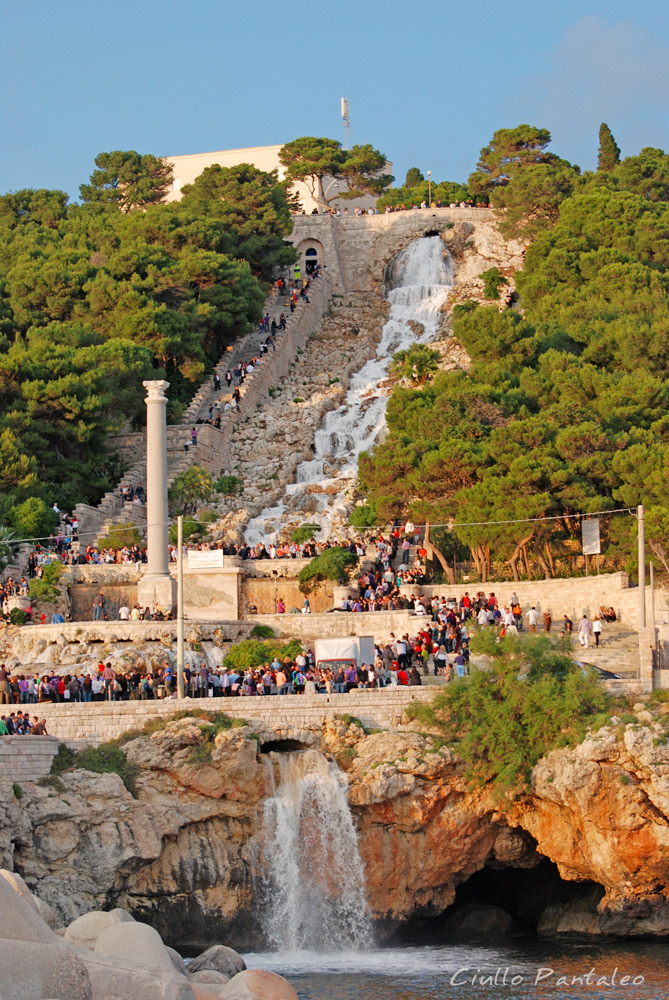 Cascata Monumentale aperta di Giorno Leuca